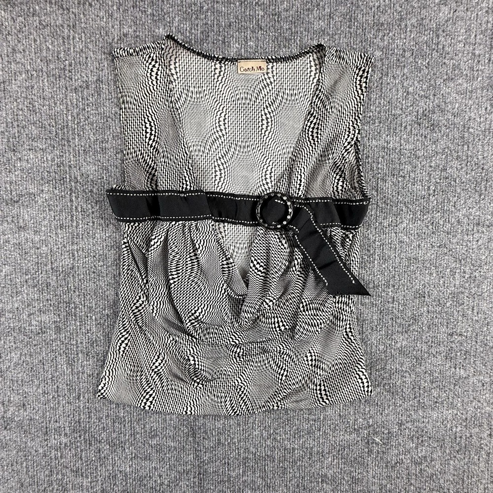 Y2K Catch Me Blouse Womens Medium Black White Geometric V‎ Neck Sleeveless Top